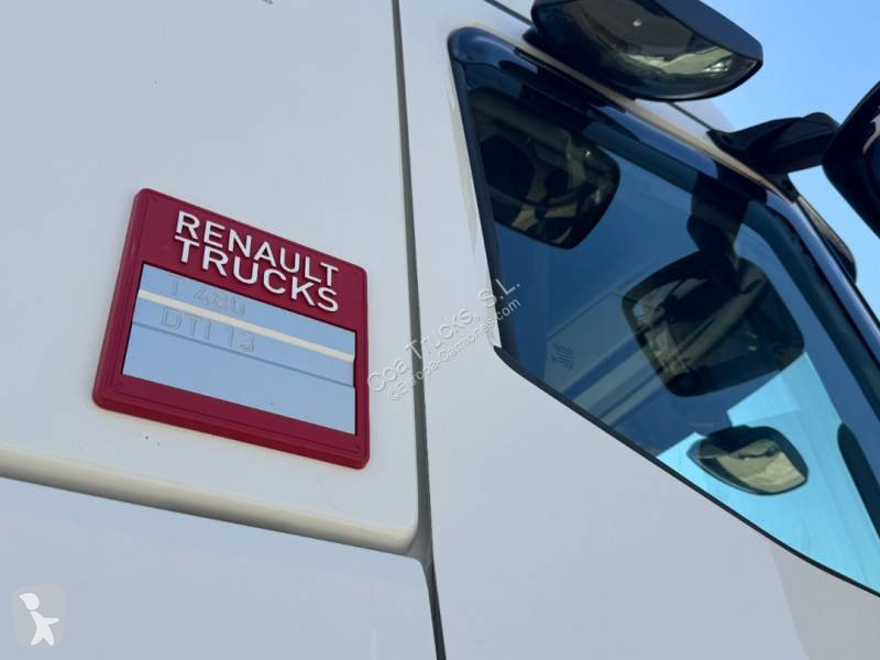 Tahač Renault