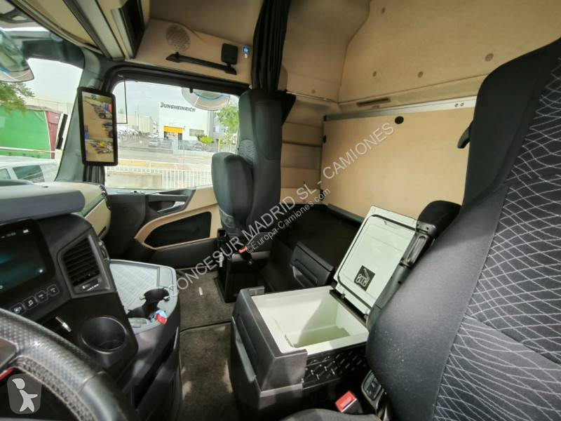 Traktor Mercedes