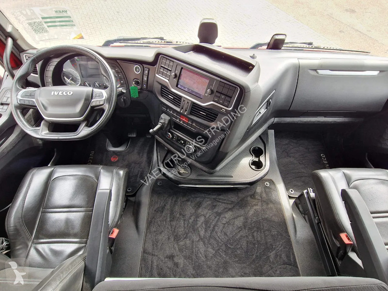 Tahač Iveco 570 6x2 - Retarder - Full air -...