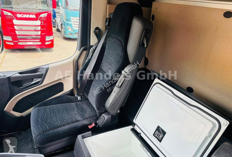 Traktor Mercedes