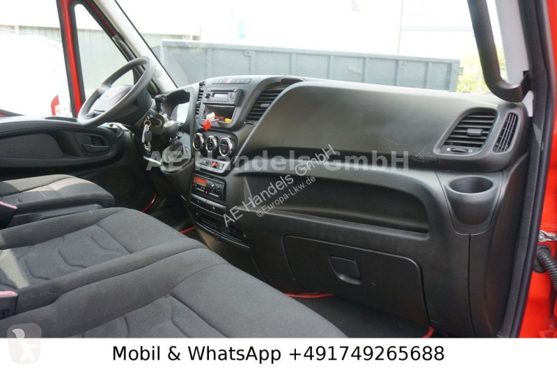 جرار Iveco 65