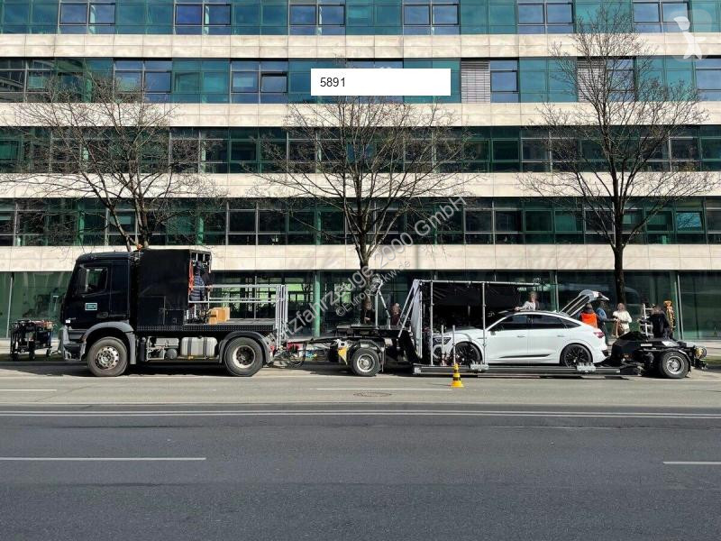 Tractor Mercedes 2143 Spezialgespann für TV...