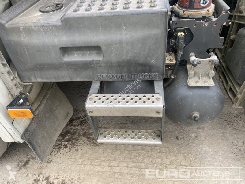 Traktor Renault C520