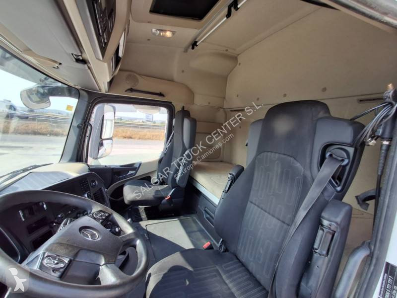 Traktor Mercedes