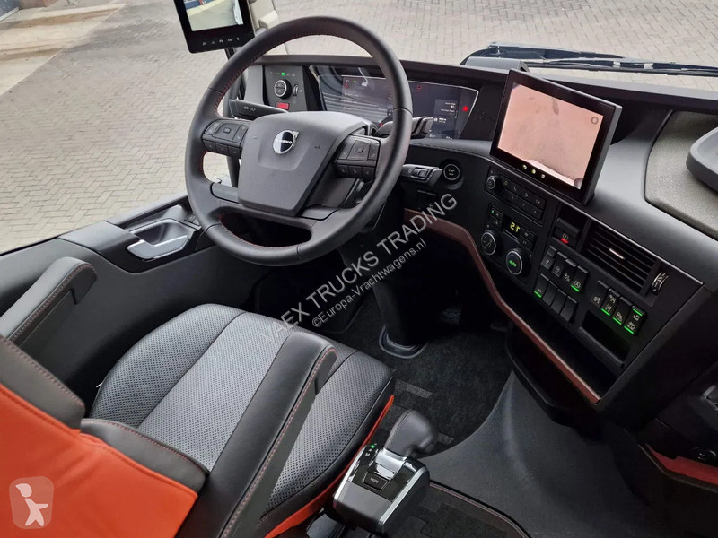 Traktor Volvo 780 Aero Globetrotter XL 4x2 -...
