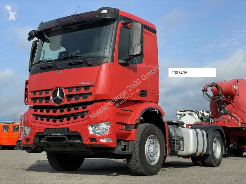 Traktor Mercedes