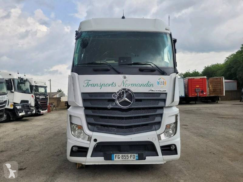 Traktor Mercedes