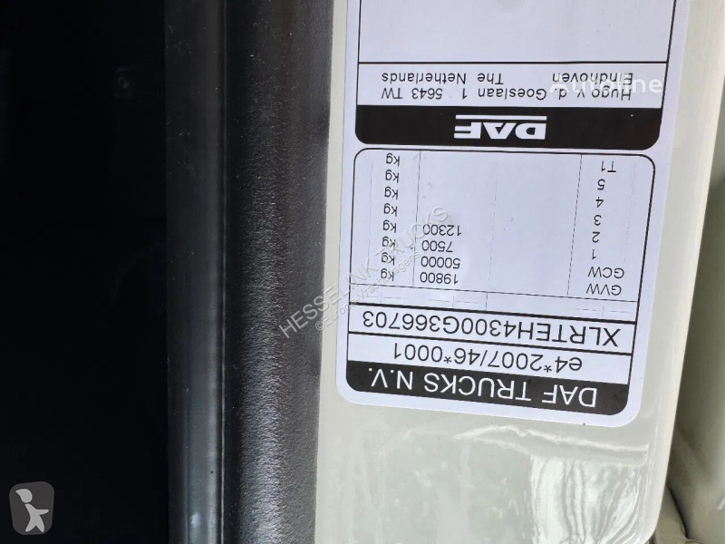 Traktor DAF XF 480 SSC Super Space 2x tank LED...