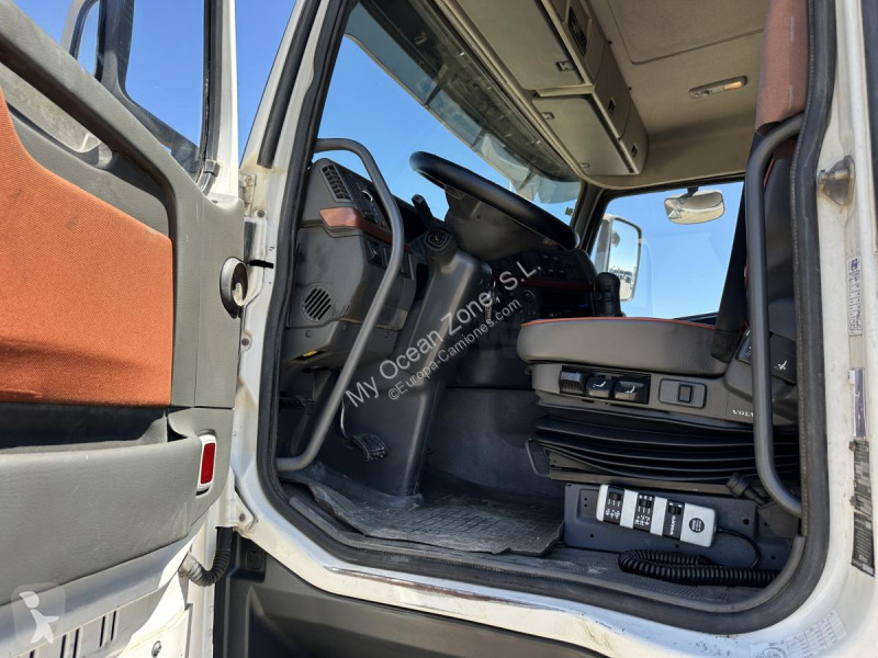 Tracteur Volvo 550