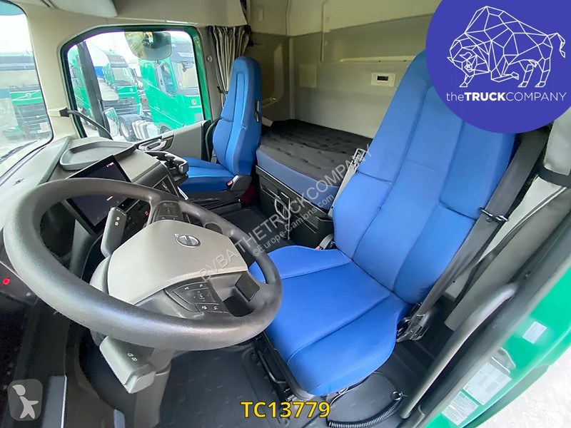 جرار Volvo 500