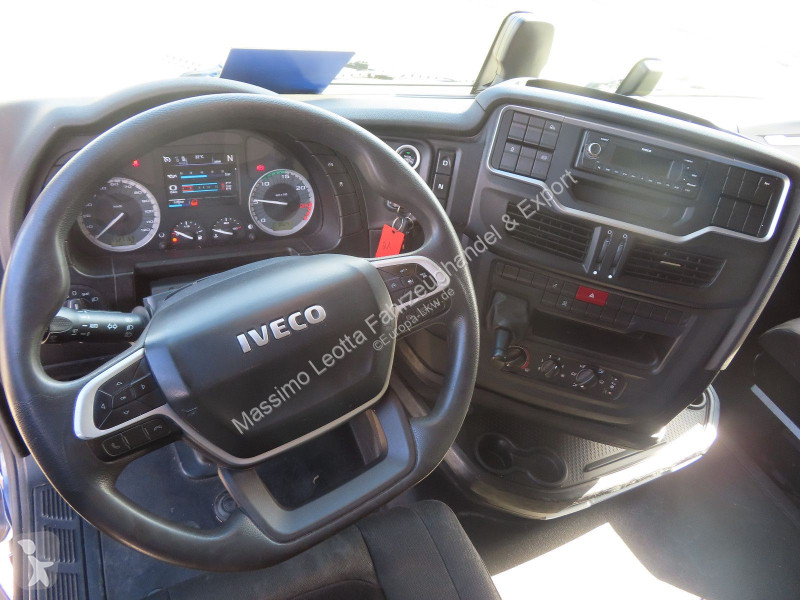 جرار Iveco S-Way 480 Intarder FZ.21