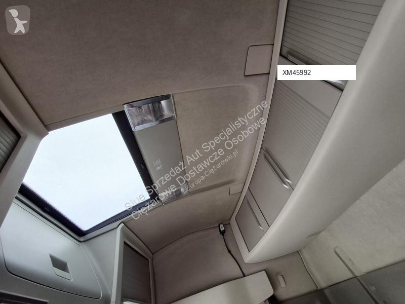 Влекач Volvo FH 420 ADR