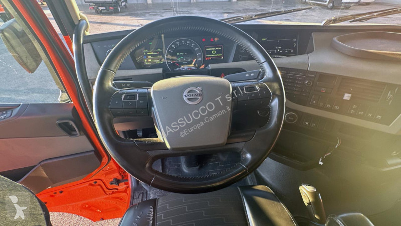 جرار Volvo 42T 4x2