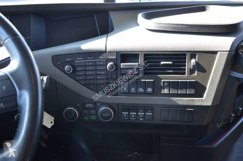 جرار Volvo