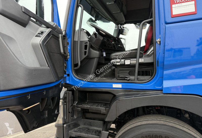 جرار Renault 586 T430 4x2 / Swiss-Vehicle