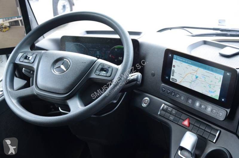 جرار Mercedes