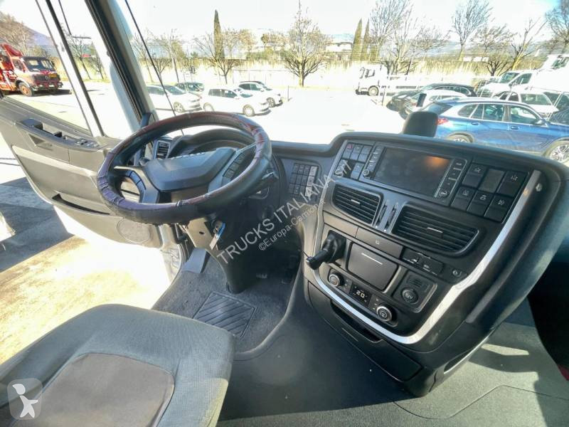Iveco  tractor unit