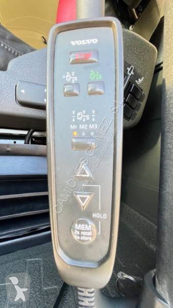 جرار Volvo