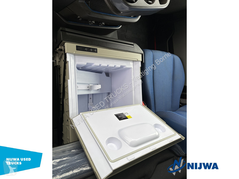 جرار Volvo 460 6x2/4 I-Save + I-Park