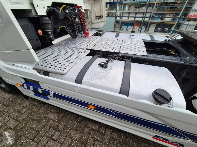 جرار DAF 530/ (1) 2022/ Retarder/ LED/ Park...