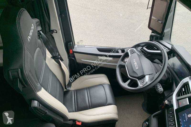 جرار Iveco