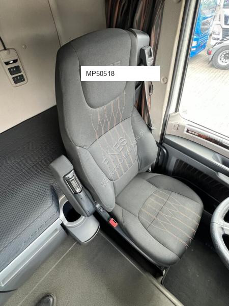 Nyergesvontató DAF XF 450 FTP