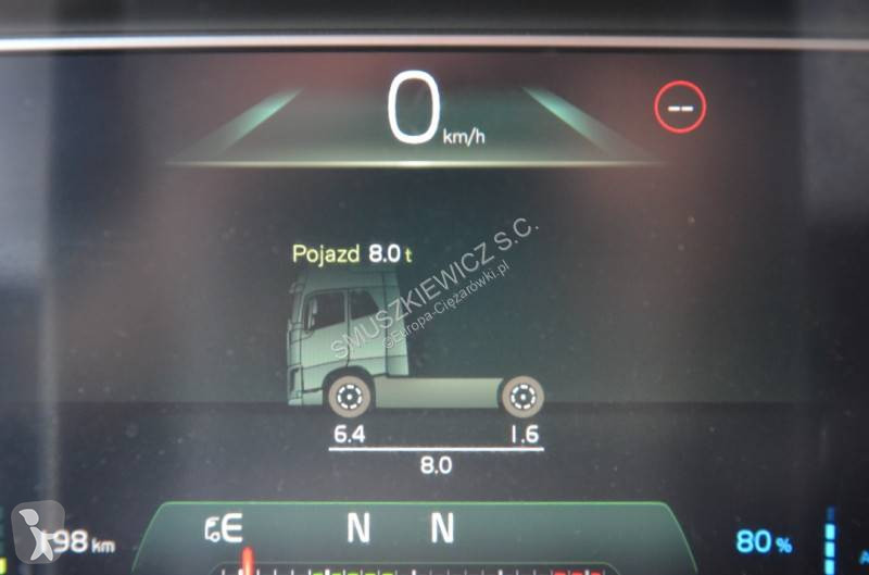 جرار Volvo