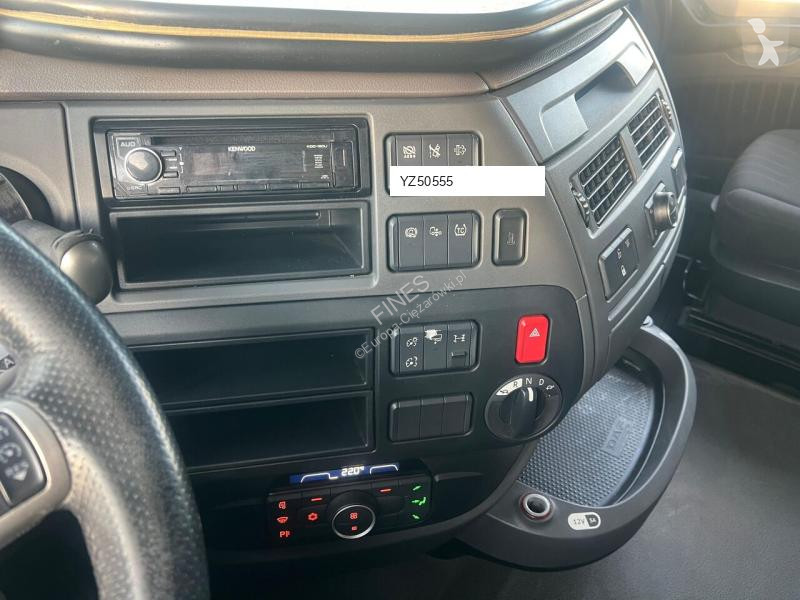 Tracteur DAF XF 106 530