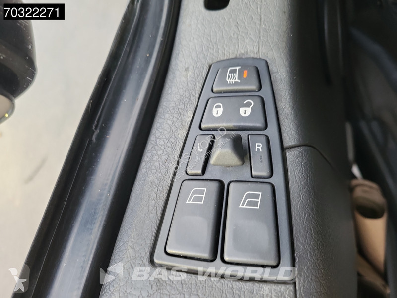 جرار Volvo 260  4X2 Low-Mileage! Manual...