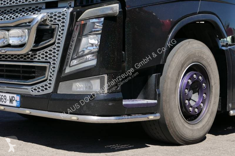 جرار Volvo