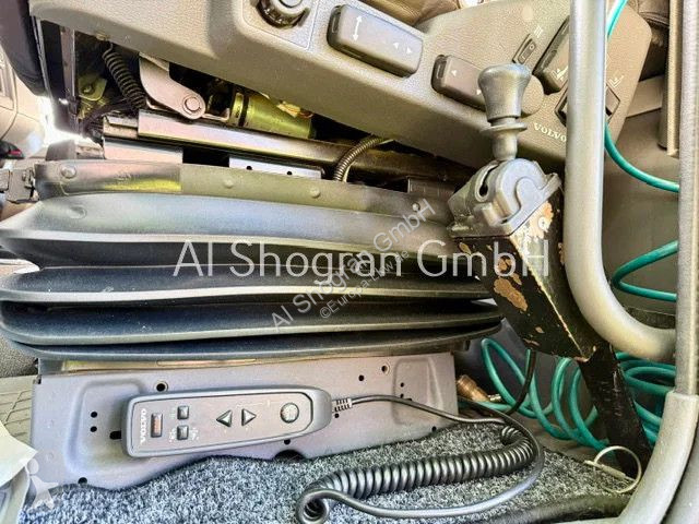 جرار Volvo 16700 Globetrotter...