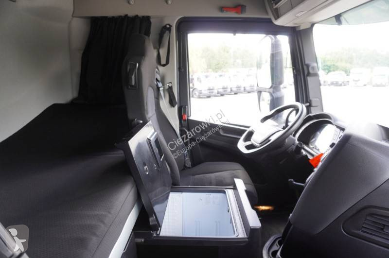 Влекач Iveco