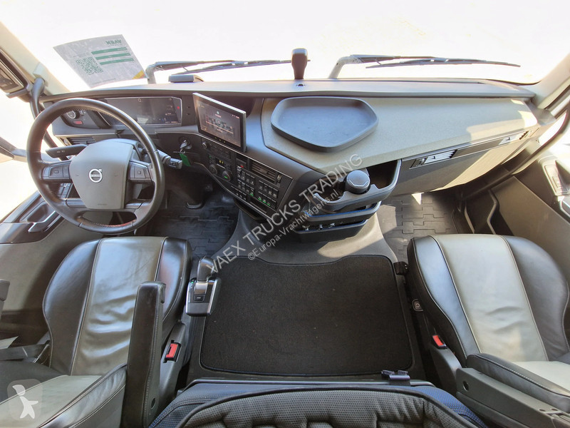 جرار Volvo 13500 Globetrotter XL 6x2 - Retarder...