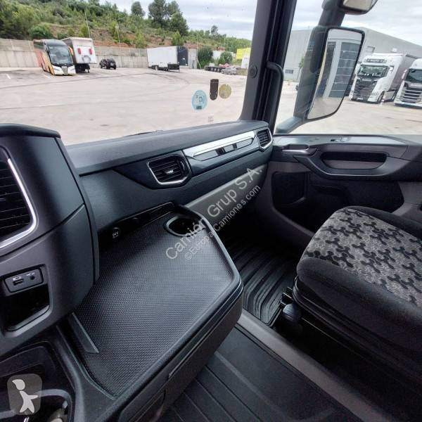 جرار Scania