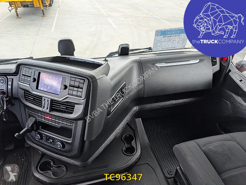 Iveco S-Way 490 tractor unit