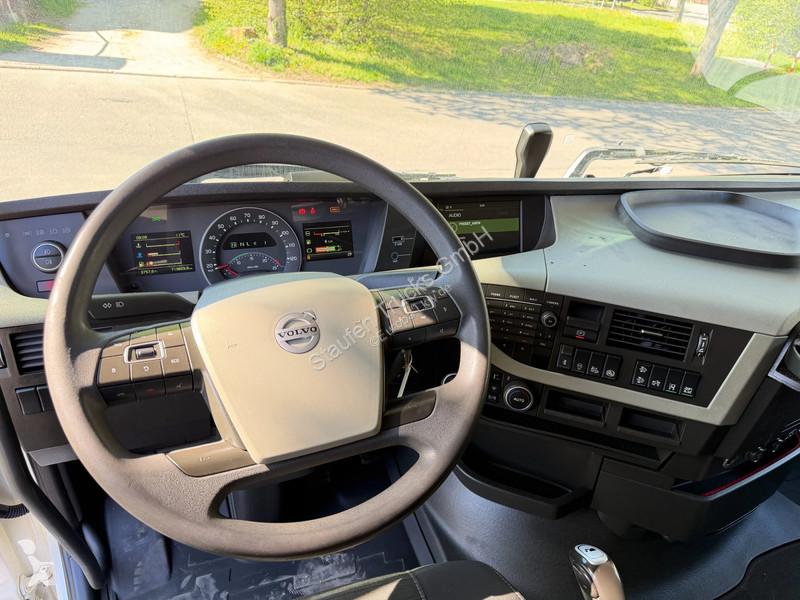 جرار Volvo FH 460 3x Globe *Standard-SZM...
