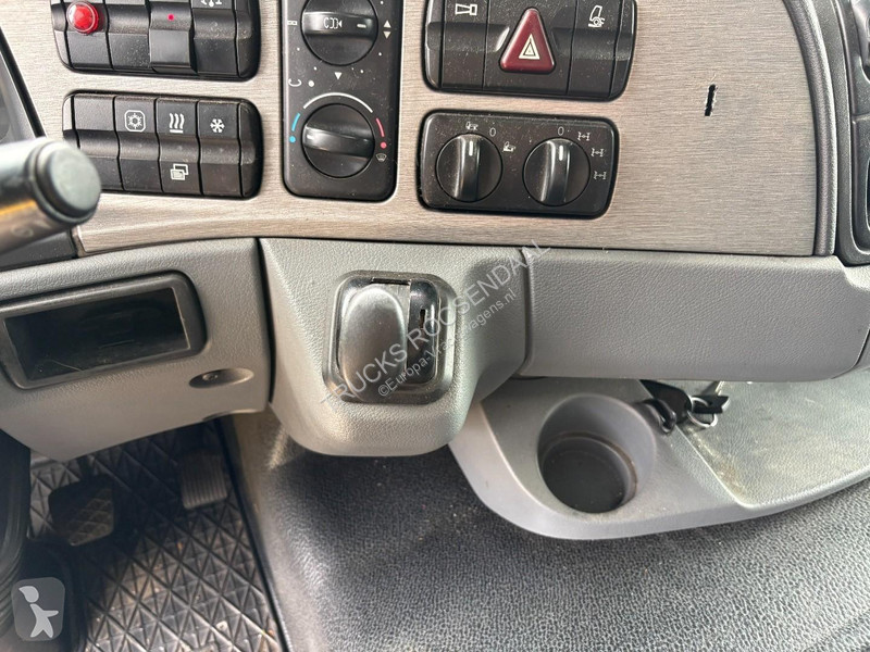 جرار Mercedes 2051 + 4X4 + V8 ENGINE +...