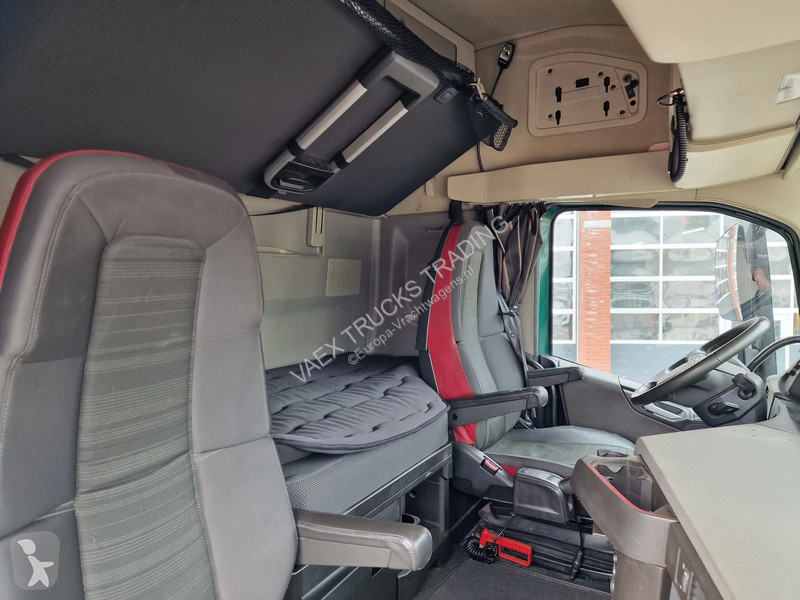 جرار Volvo 13460 Globetrotter 4x2 - ADR -...