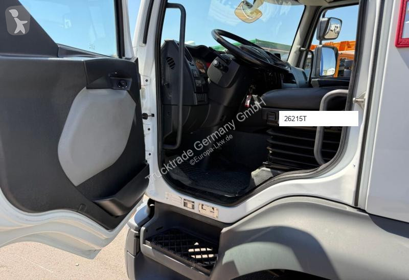 جرار Renault 586 D10.240