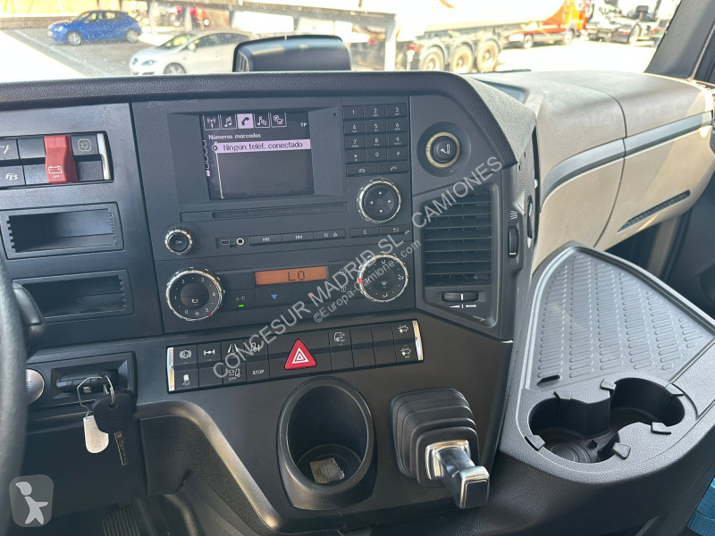 Cabeza tractora Mercedes  1845 LS
