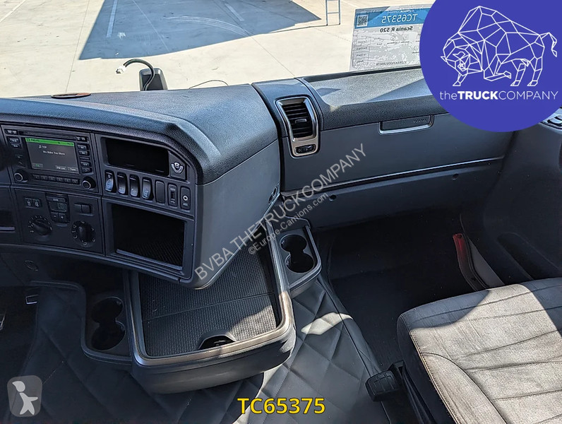 جرار Scania 520