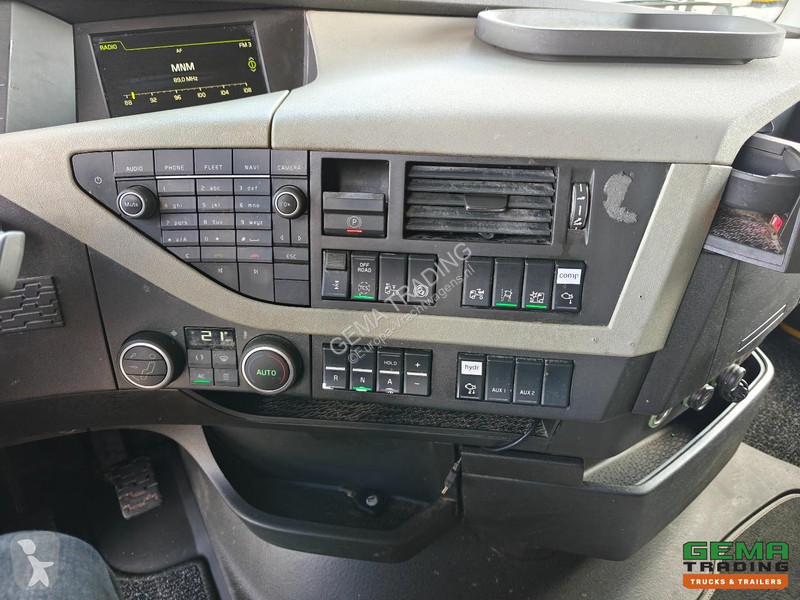 جرار Volvo 500 4x2 GlobeTrotter Euro6C - Welgro...