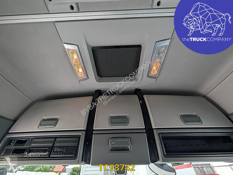 جرار Renault T 480