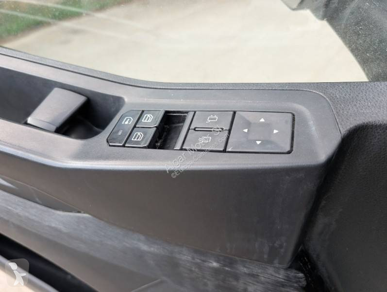 Iveco  tractor unit