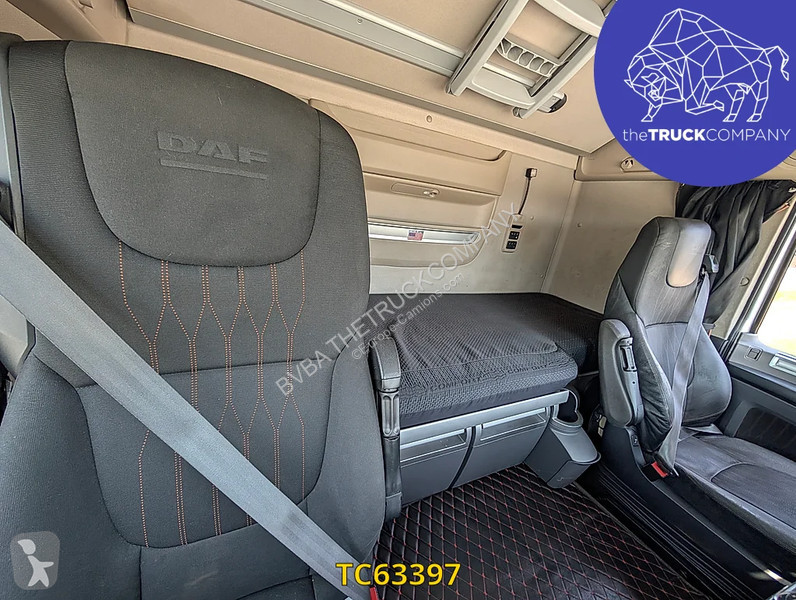 جرار DAF 530