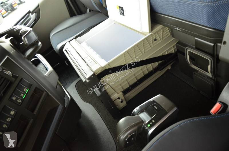جرار Volvo