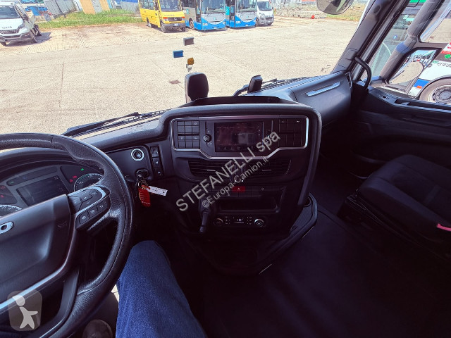 جرار Iveco S-WAY MY 19 AS440S51T/P