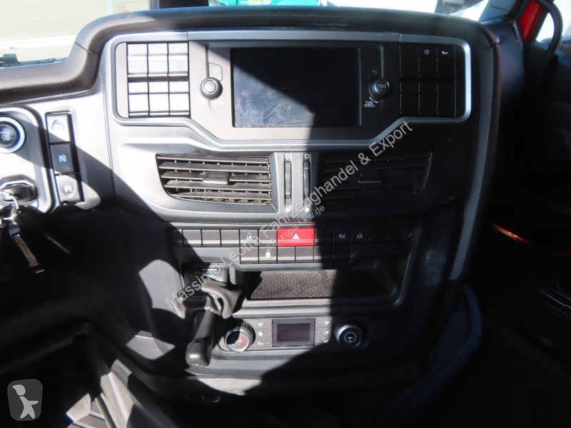 جرار Iveco S-Way 570 Intarder FZ.231