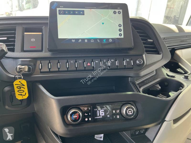 جرار Iveco