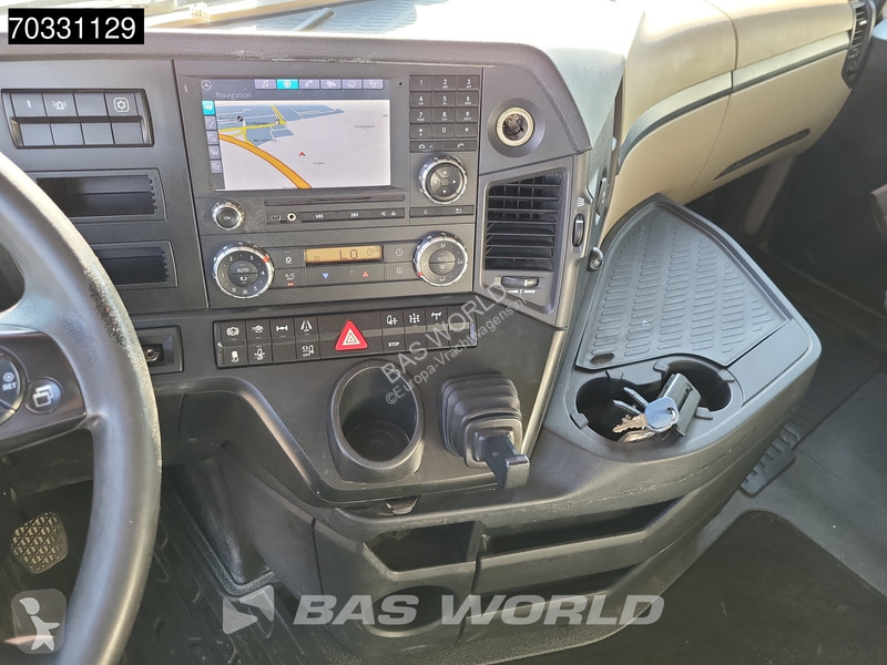 جرار Mercedes 1851 4X4 StreamSpace 4X4...